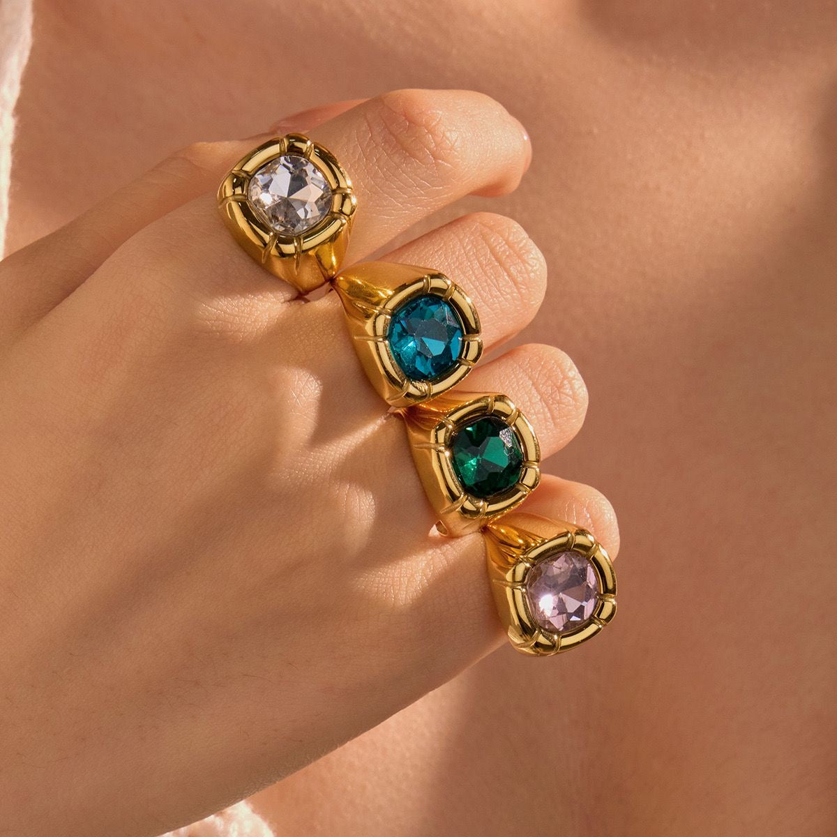 Anillo Crown transparente